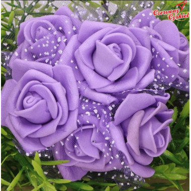 Kwiaty z pianki fioletowe różyczki z tiulem